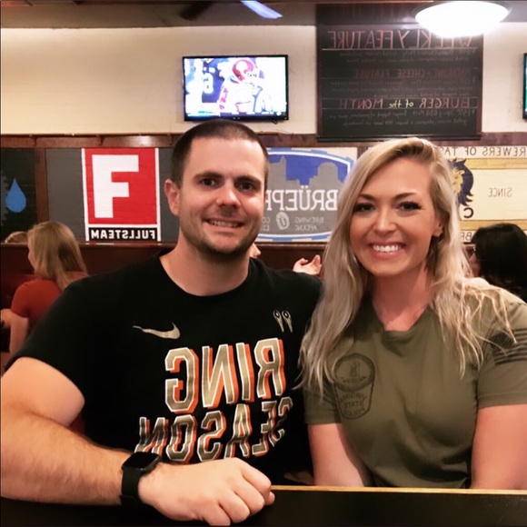 Meet your Posher, Tori. - Picture 3 of 6